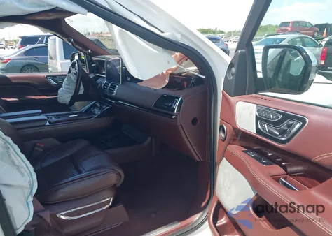 2018 Lincoln Navigator L Black Label from USA, damaged, VIN 5LMJJ3TT0JEL13071